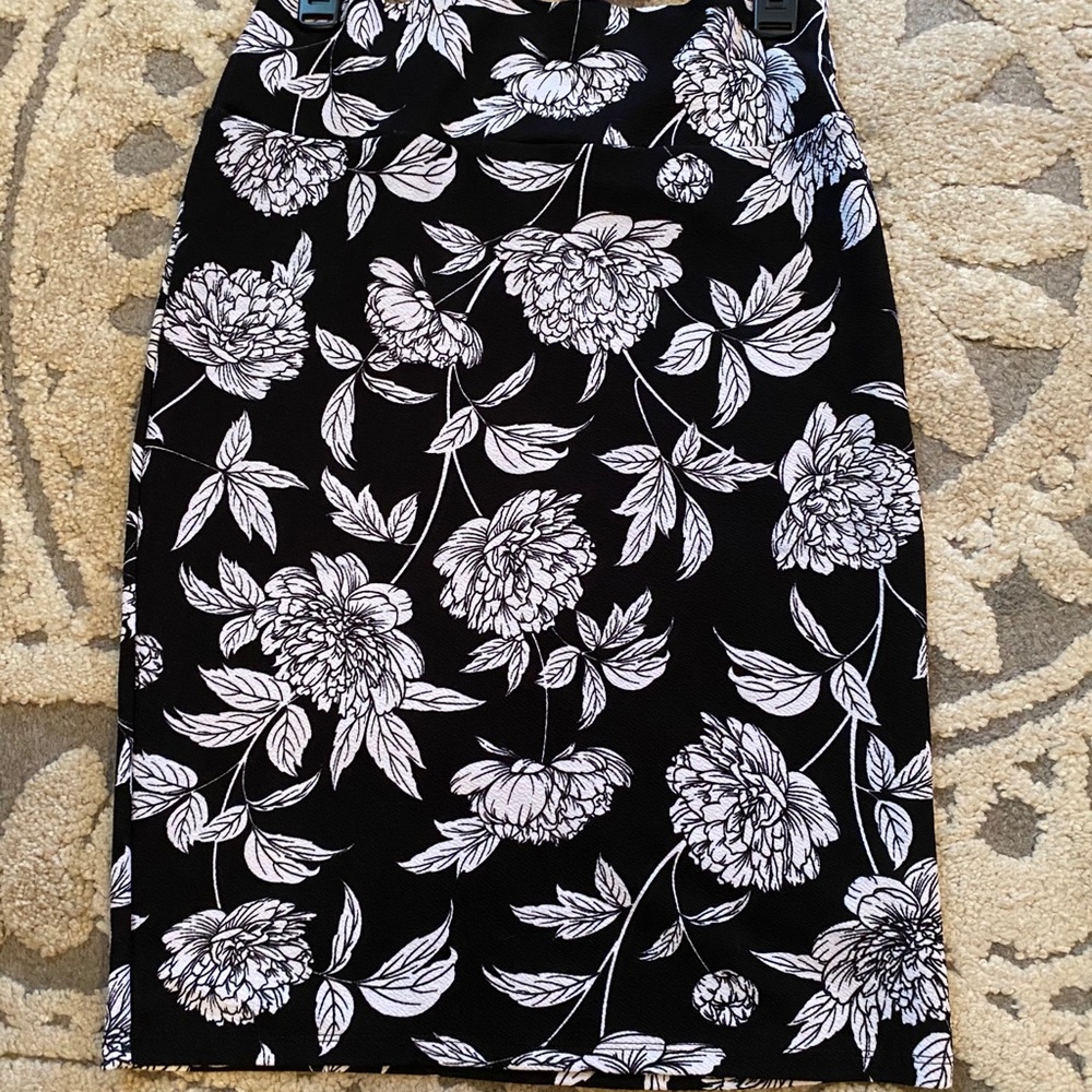Lula Roe Cassie Pencil Skirt, Black White Medium